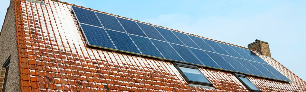 The Impact of Weather on Solar Panel Efficiency in the UK