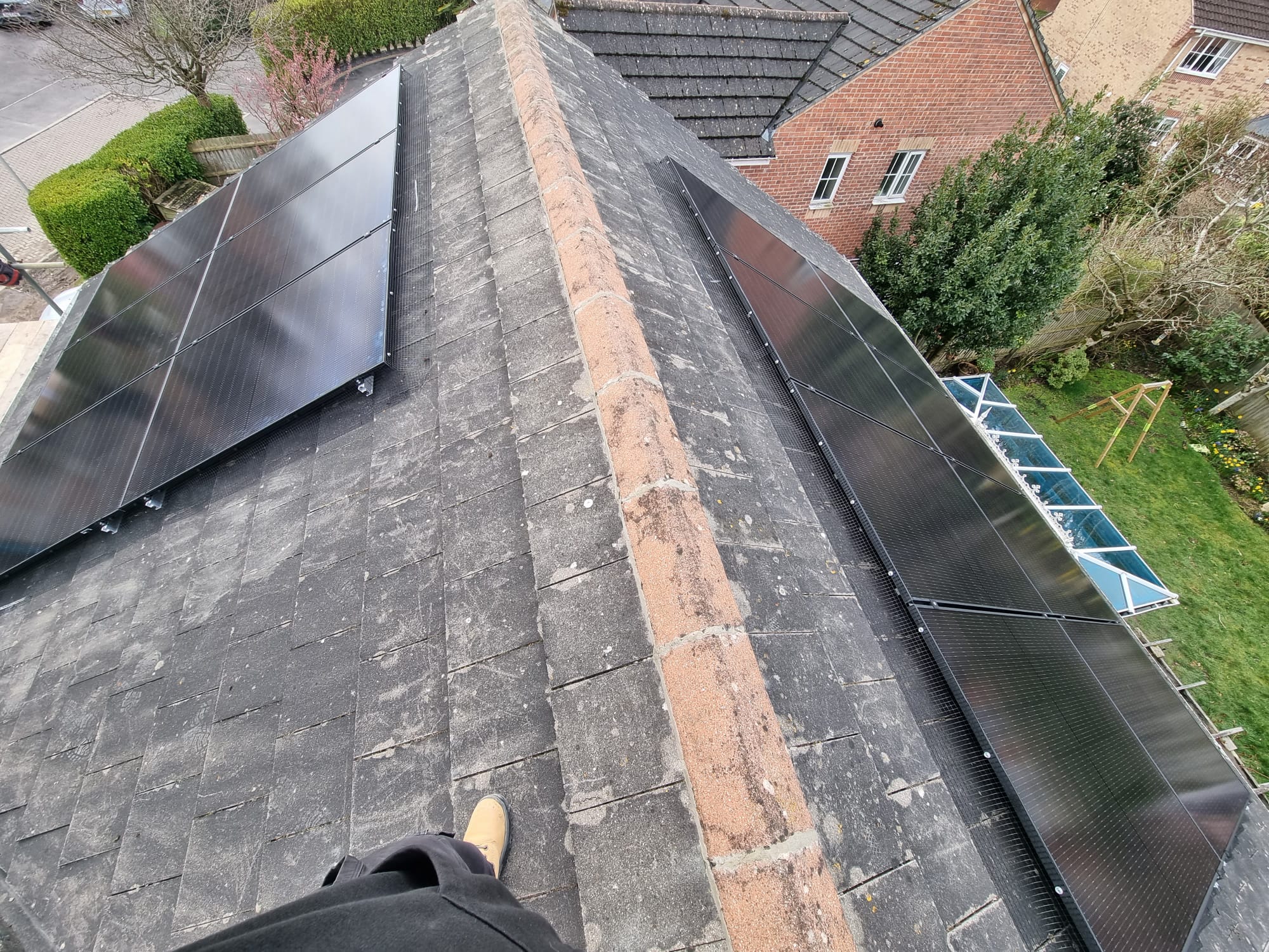 Commercial Solar Panels: The Ultimate Guide for Businesses - Save Energy UK