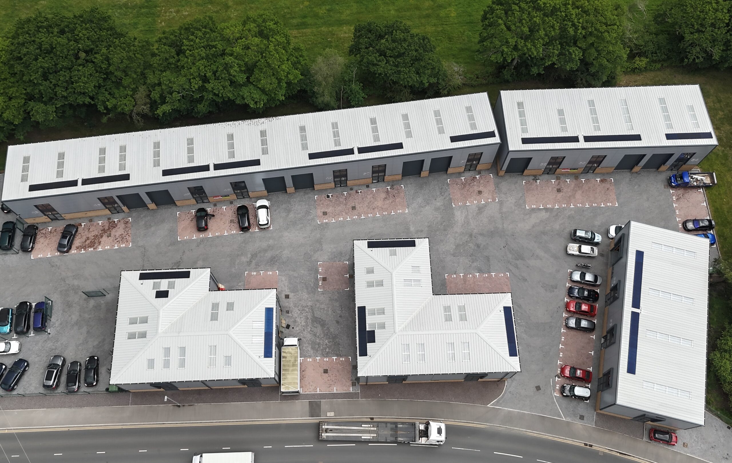 Qcells + Tesla + Duracell: The Future of Commercial Solar Panel Installation on the South Coast